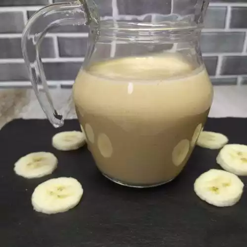 Smoothie-de Plátano-y-crema-de-cacahuete